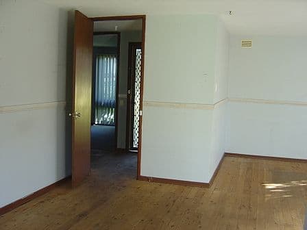 49  Leawarra Avenue, BARRACK HEIGHTS NSW 2528, Barrack Heights - Thumbnail 4