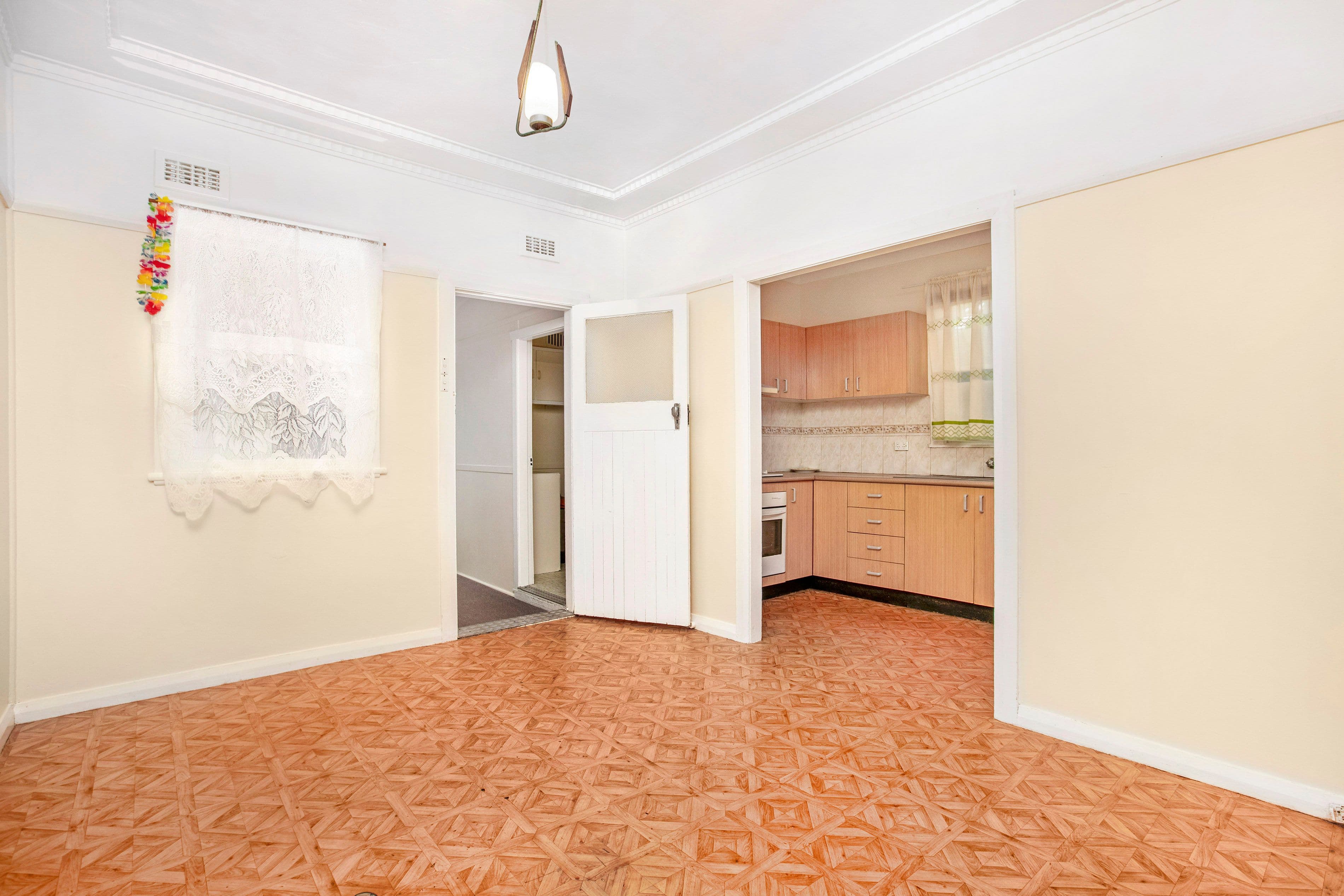 8 Grevillea Road, Chester Hill NSW 2162, Chester Hill - Thumbnail 2