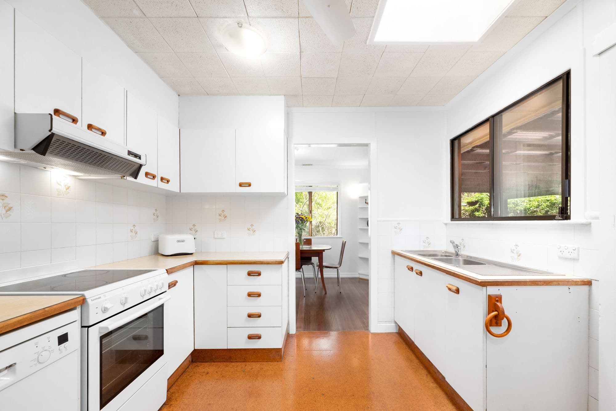 18 MARRAL Street, The Gap QLD 4061, The Gap - Thumbnail 5