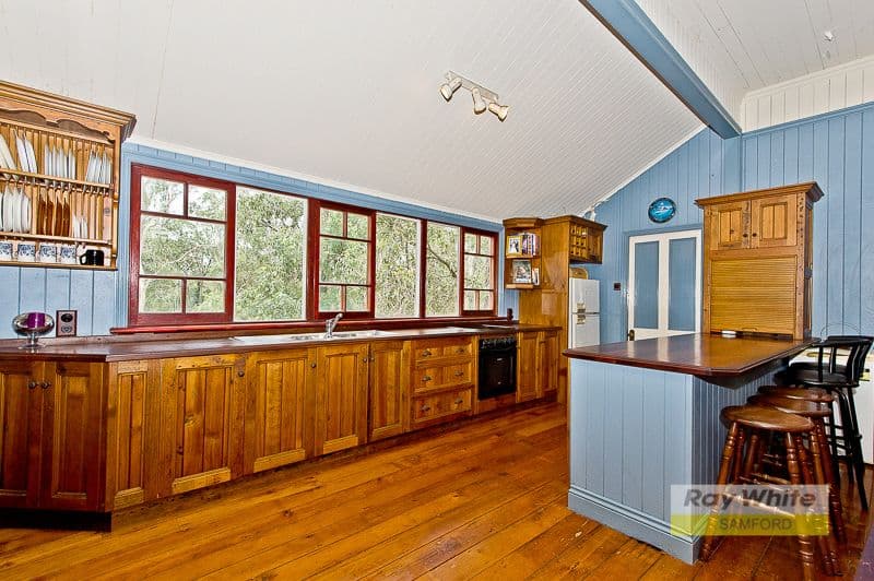 9 Petersen Road, CAMP MOUNTAIN QLD 4520, Camp Mountain - Thumbnail 3