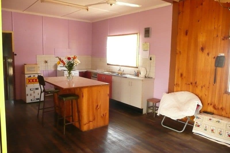 24 Crossley Avenue, Tingalpa QLD 4173, Tingalpa - Thumbnail 2