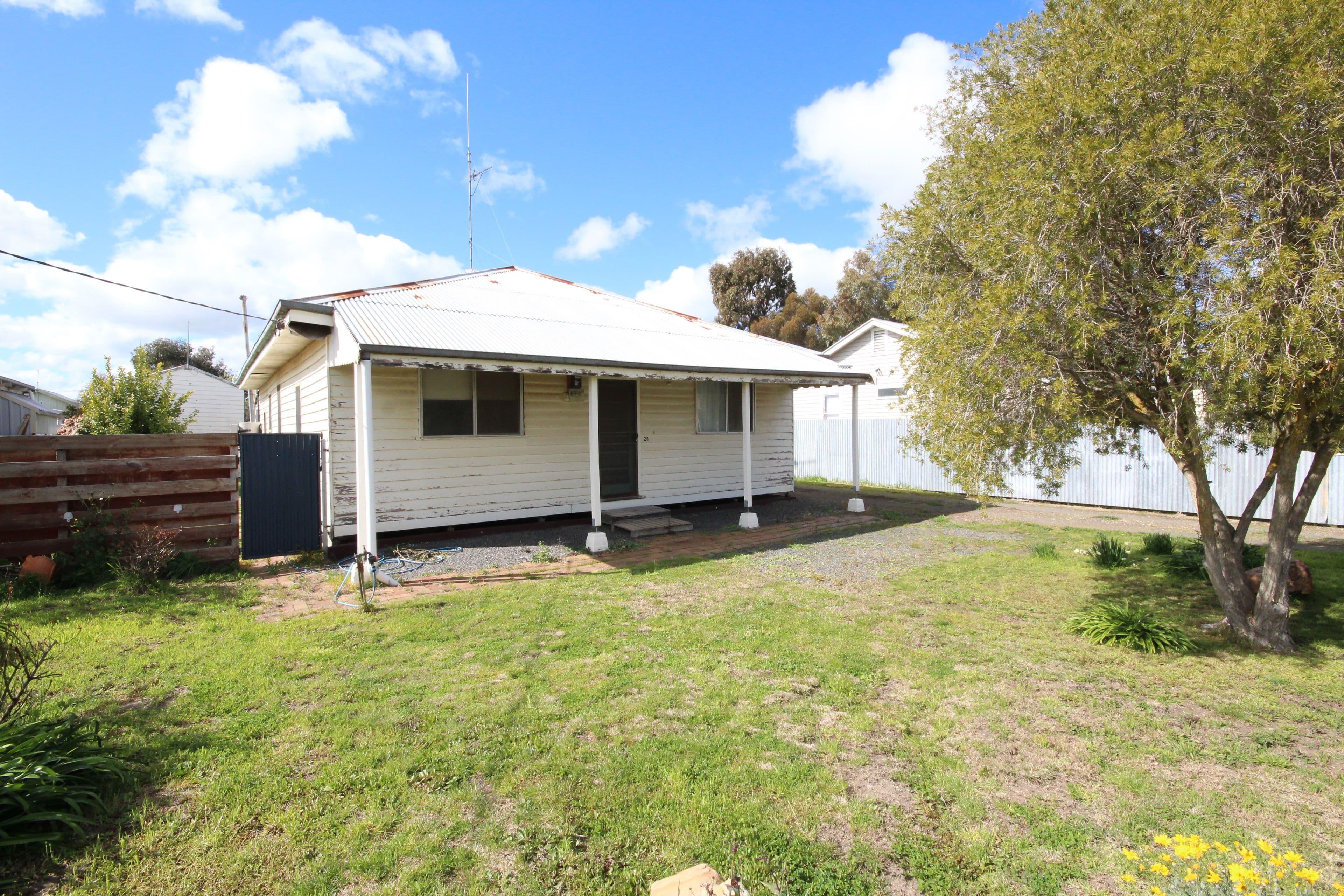 28 Stewart Street, Horsham VIC 3400, Horsham - Image 1