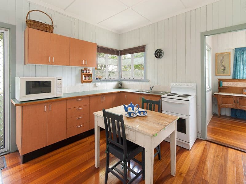 8 Hilda Street, CORINDA QLD 4075, Corinda - Thumbnail 3