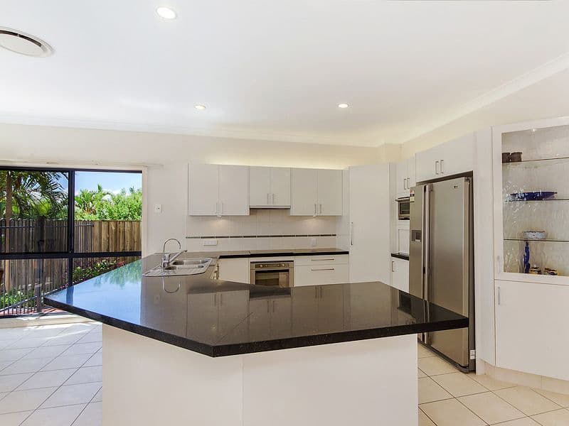 9 Mckinley Court, VARSITY LAKES QLD 4227, Varsity Lakes - Thumbnail 3