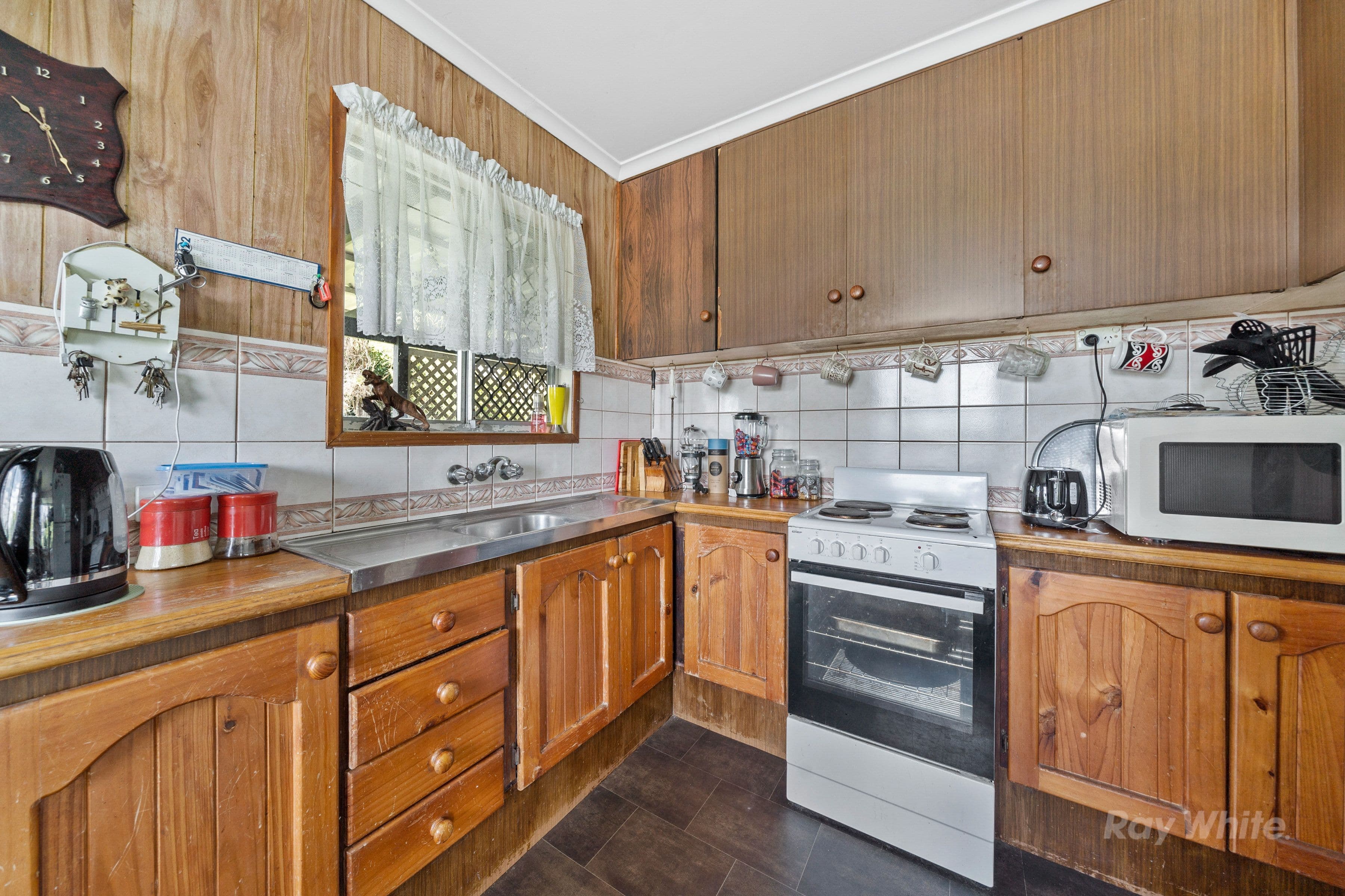 33 Carcoola Street, Kingston QLD 4114, Kingston - Thumbnail 5