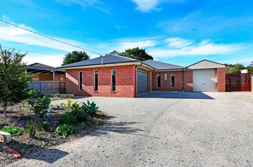 8 Corvi Court, LARA VIC 3212, Lara - Image 1