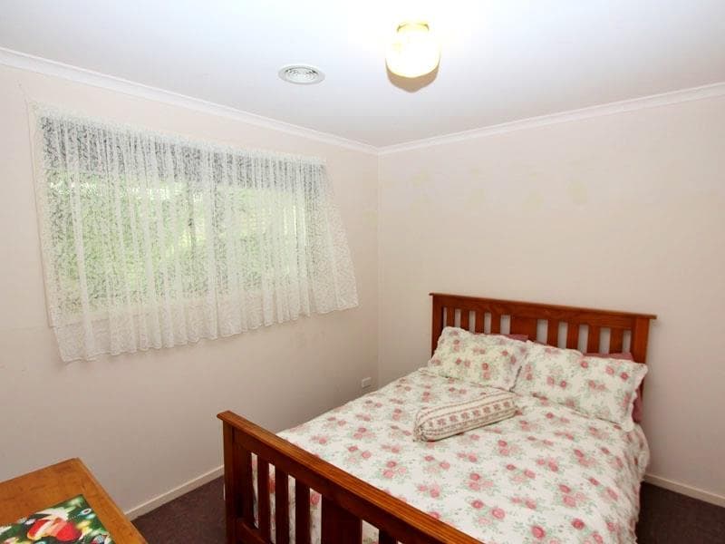 1/2 Alanson Avenue, Werribee - Thumbnail 8