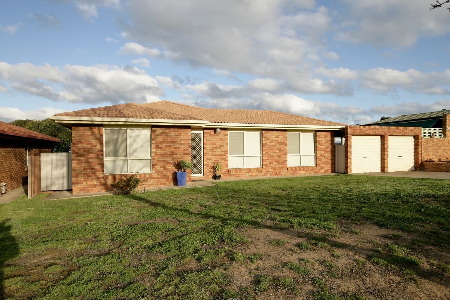100 Dalman Parkway, GLENFIELD PARK NSW 2650, Glenfield Park - Image 1