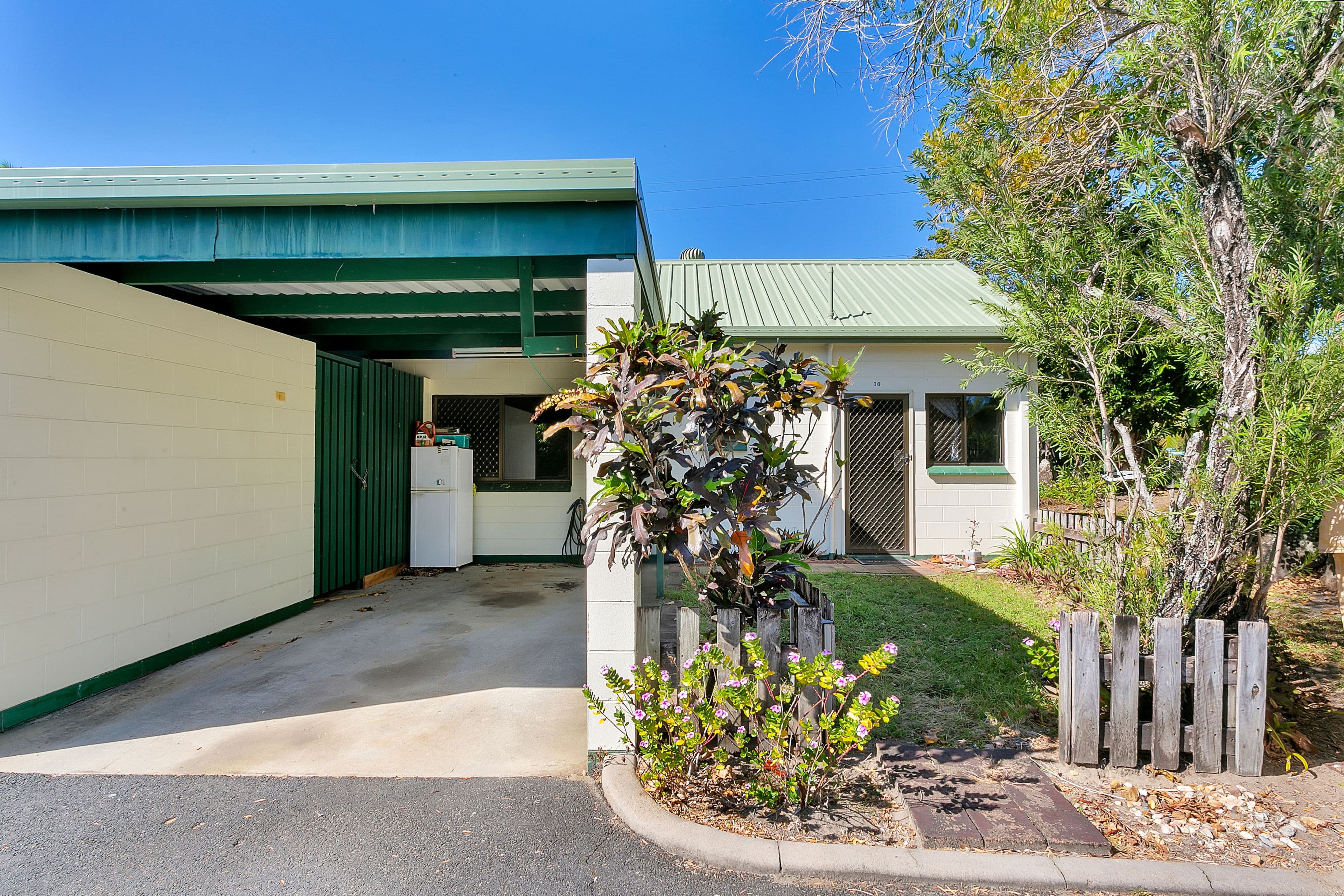 16 Fairweather Street, Yorkeys Knob QLD 4878, Yorkeys Knob - Thumbnail 2