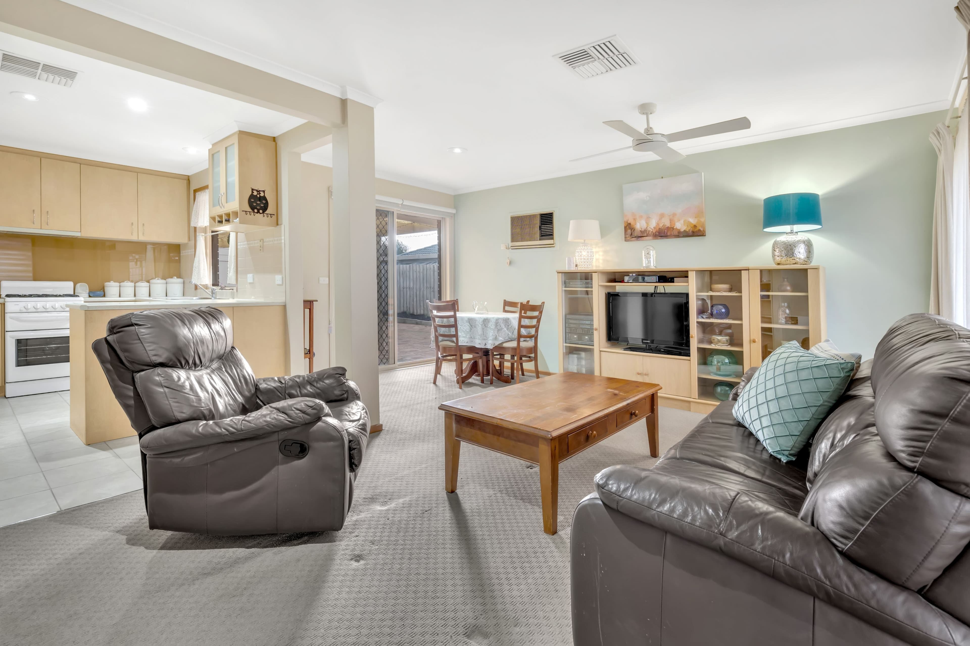 63 Cimberwood Drive, Craigieburn VIC 3064, Craigieburn - Thumbnail 3