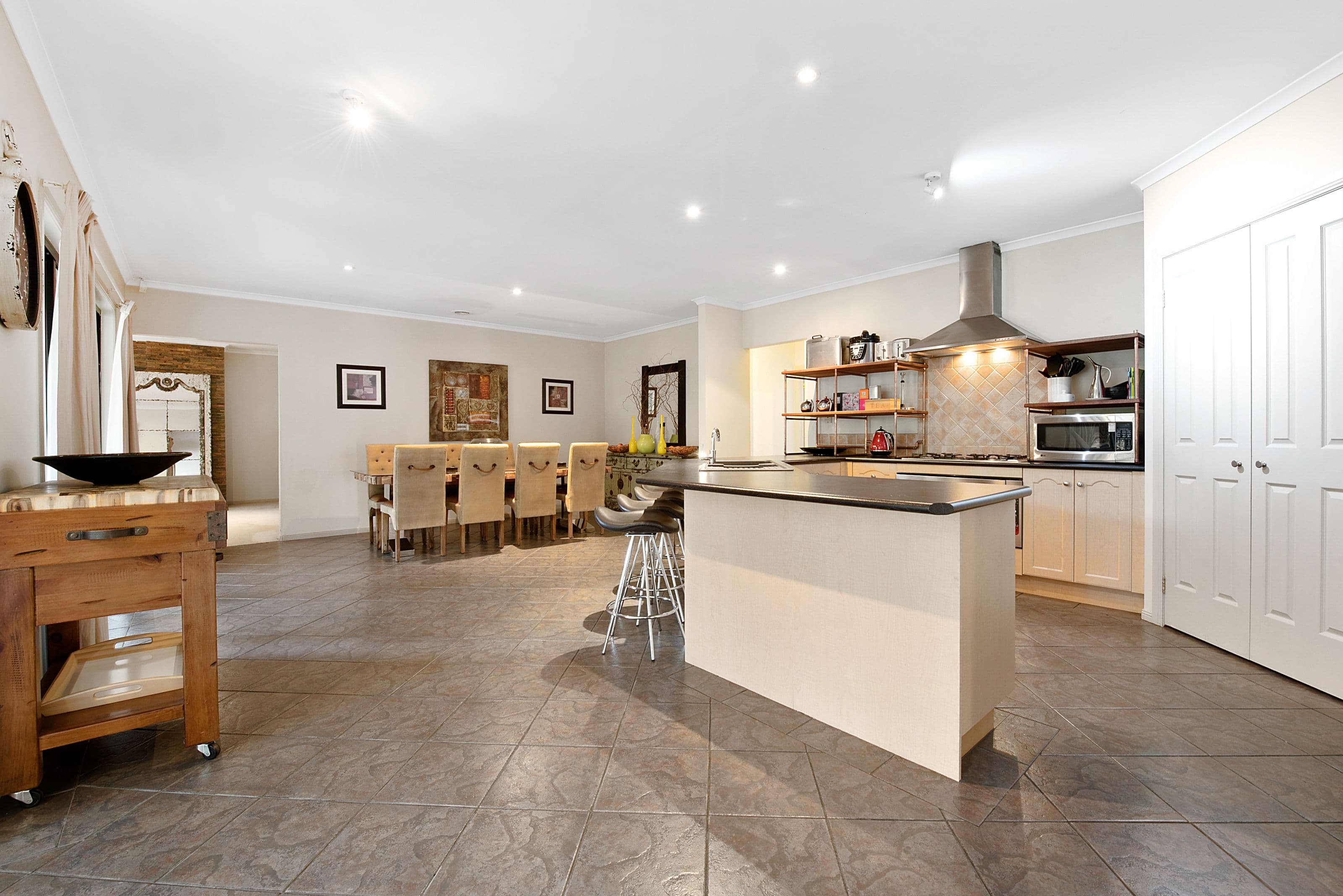 58 REGENCY Rise, Chirnside Park VIC 3116, Chirnside Park - Thumbnail 2