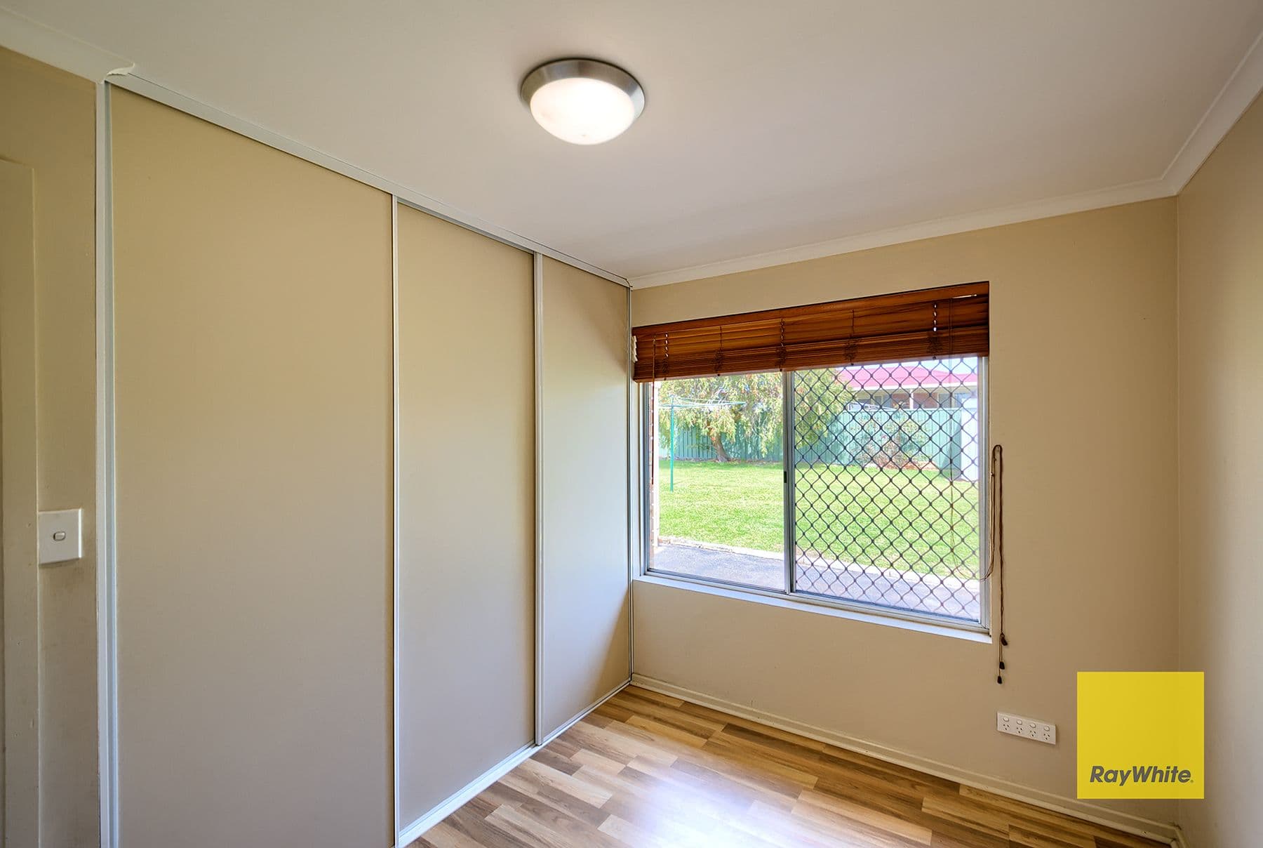 13 Katoomba Street, Orana WA 6330, Orana - Thumbnail 8