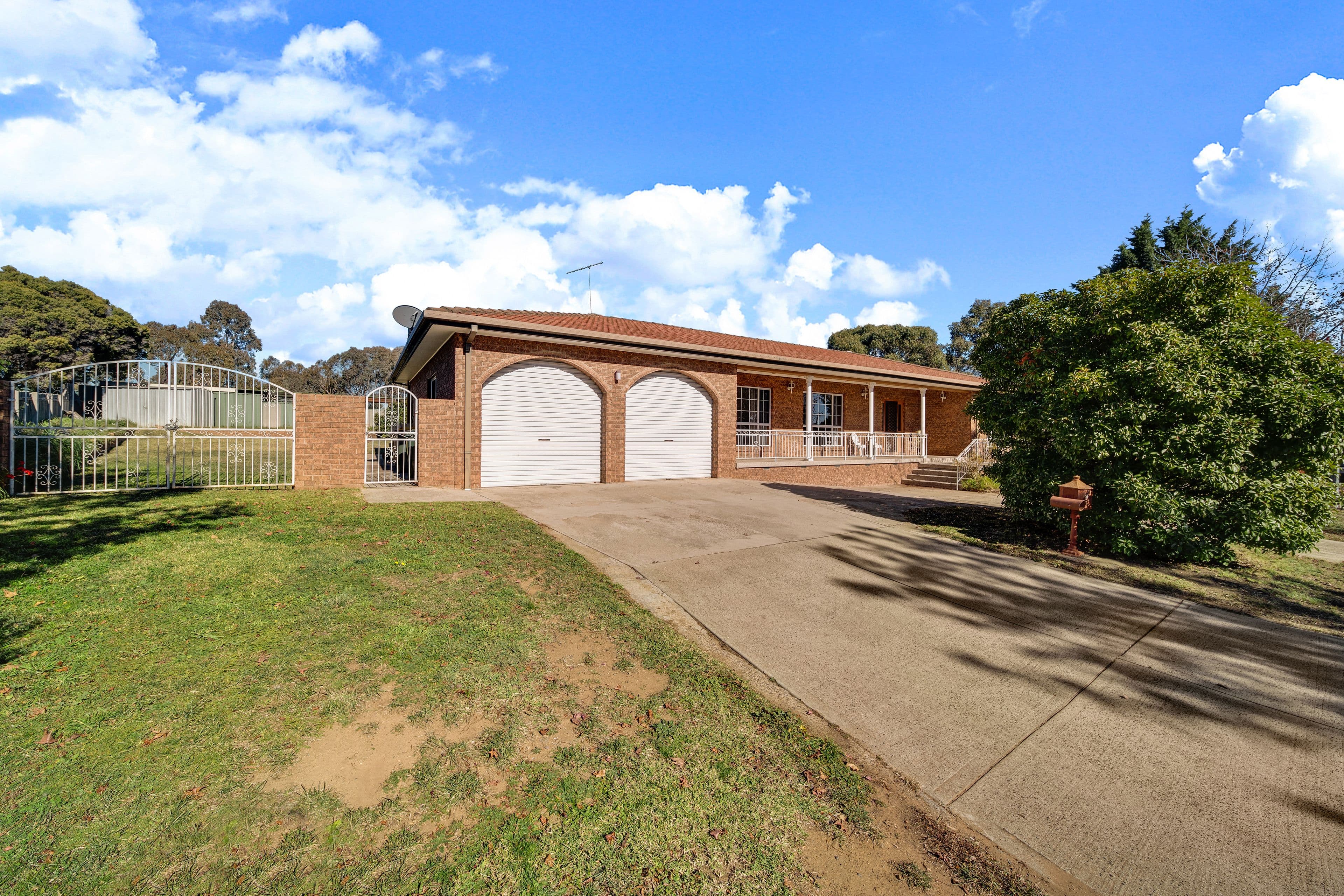 33 Capella Crescent, Giralang ACT 2617, Giralang - Thumbnail 2
