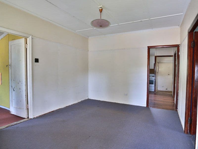62 Main Avenue, WAVELL HEIGHTS QLD 4012, Wavell Heights - Thumbnail 4