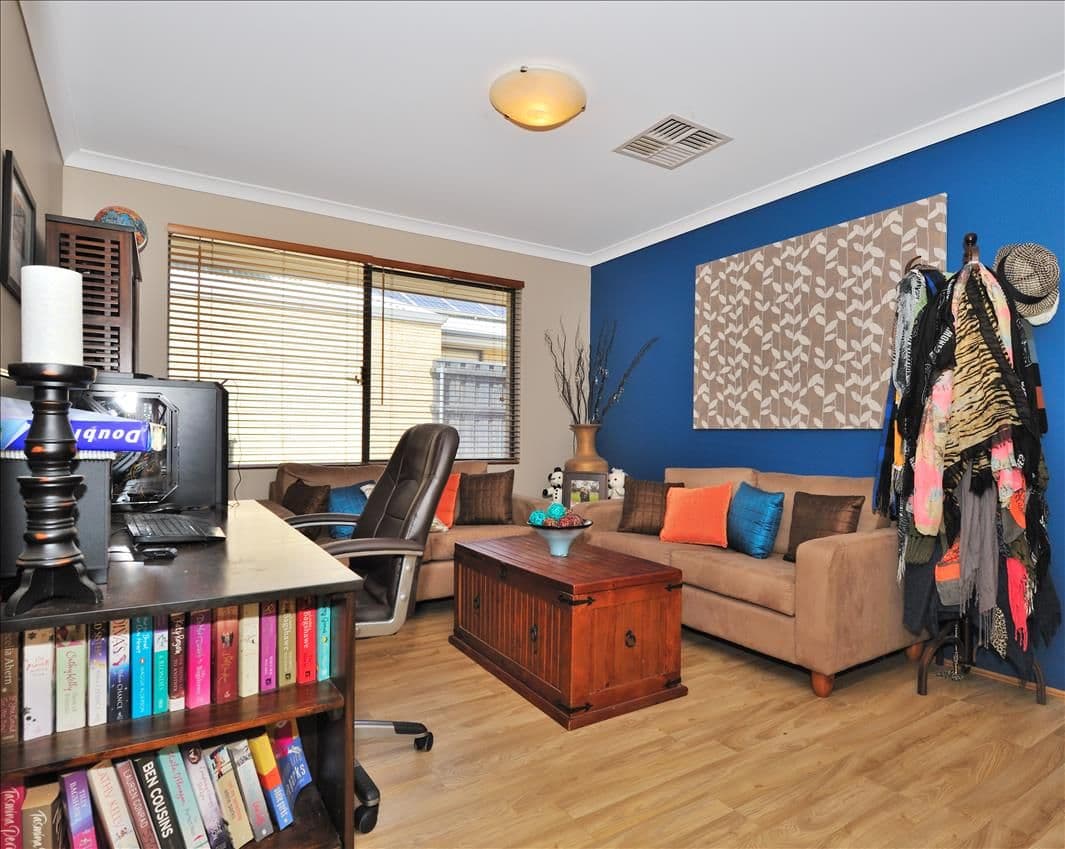 21 Riverina Drive, ELLENBROOK WA 6069, Ellenbrook - Thumbnail 2