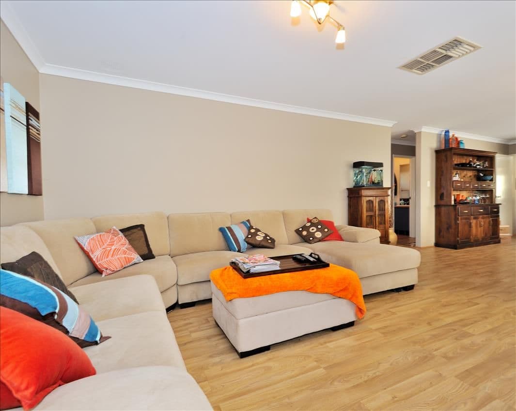 21 Riverina Drive, ELLENBROOK WA 6069, Ellenbrook - Thumbnail 8