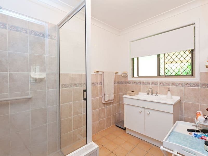 19 Rye Street, WELLINGTON POINT QLD 4160, Wellington Point - Thumbnail 3