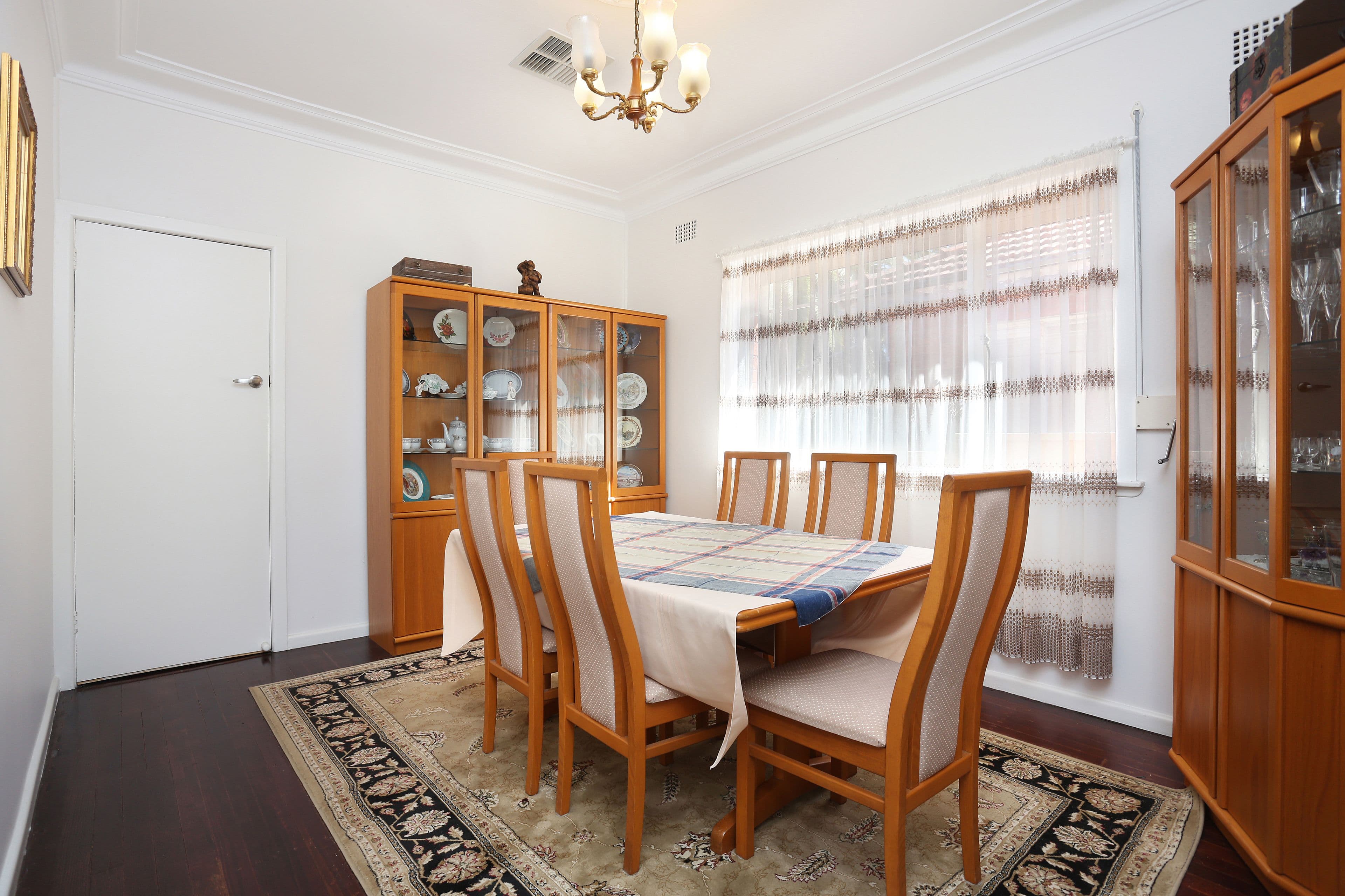37 Myddleton Avenue, Fairfield - Thumbnail 3