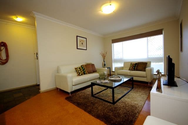 7 Hadleigh Way, GIRRAWHEEN WA 6064, Girrawheen - Thumbnail 2