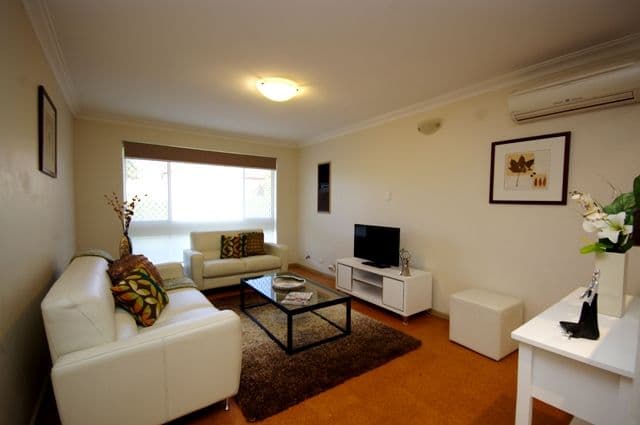 7 Hadleigh Way, GIRRAWHEEN WA 6064, Girrawheen - Thumbnail 3
