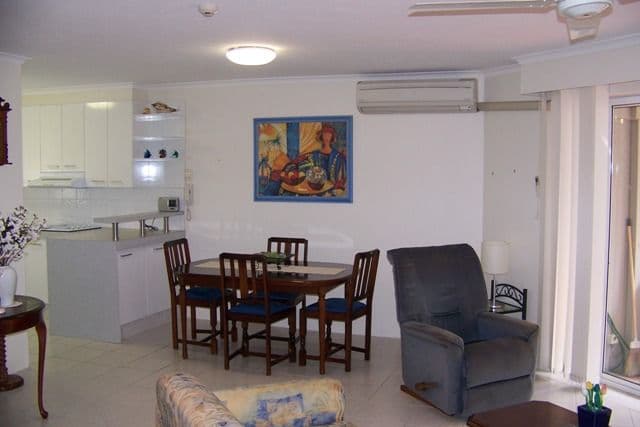 Apartment 30 'Markham Court', 36 Australia Avenue, BROADBEACH QLD 4218, Broadbeach - Thumbnail 2