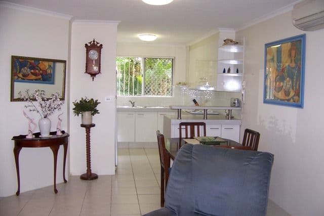 Apartment 30 'Markham Court', 36 Australia Avenue, BROADBEACH QLD 4218, Broadbeach - Thumbnail 3