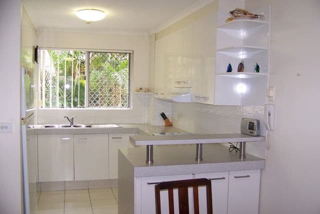 Apartment 30 'Markham Court', 36 Australia Avenue, BROADBEACH QLD 4218, Broadbeach - Thumbnail 4