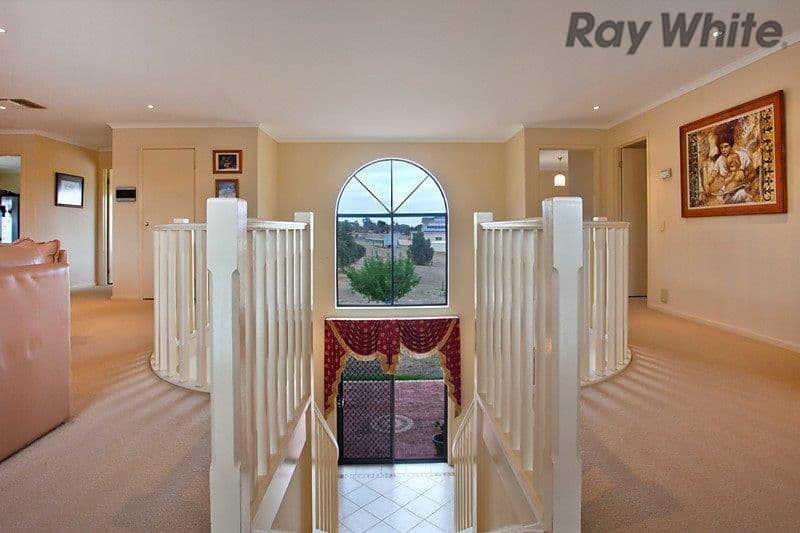 55 McNabs Road, Keilor VIC 3036, Keilor - Thumbnail 6