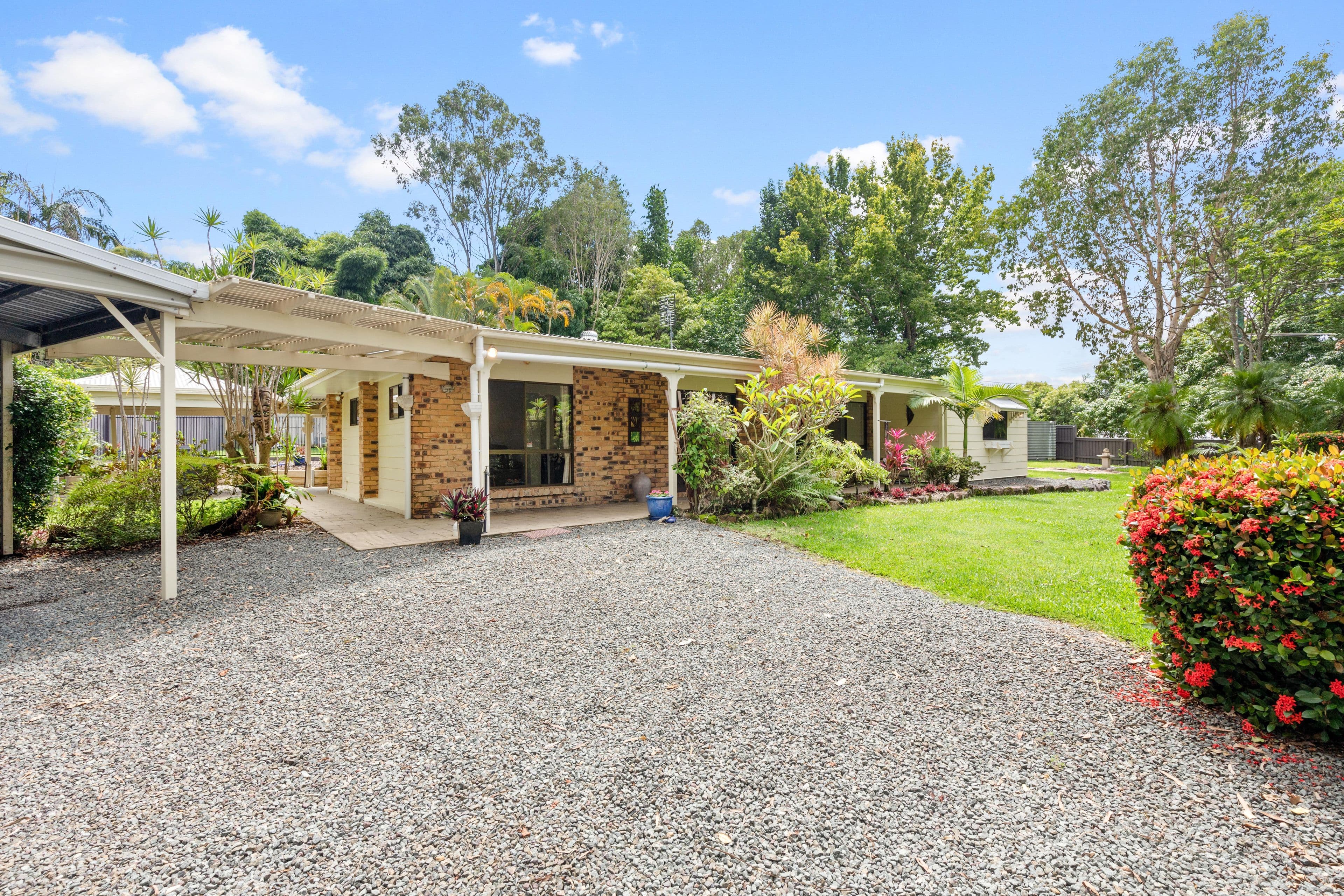 318 Glenview Road, Glenview QLD 4553, Glenview - Thumbnail 2