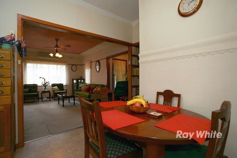 13 Dunblane Road, NOBLE PARK VIC 3174, Noble Park - Thumbnail 4