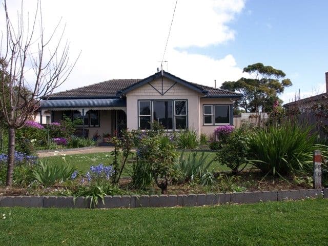 11 Brierly Street, WARRNAMBOOL VIC 3280, Warrnambool - Image 1