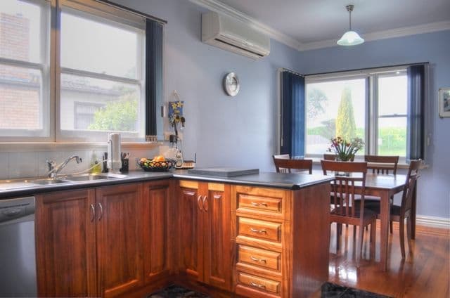 11 Brierly Street, WARRNAMBOOL VIC 3280, Warrnambool - Thumbnail 2