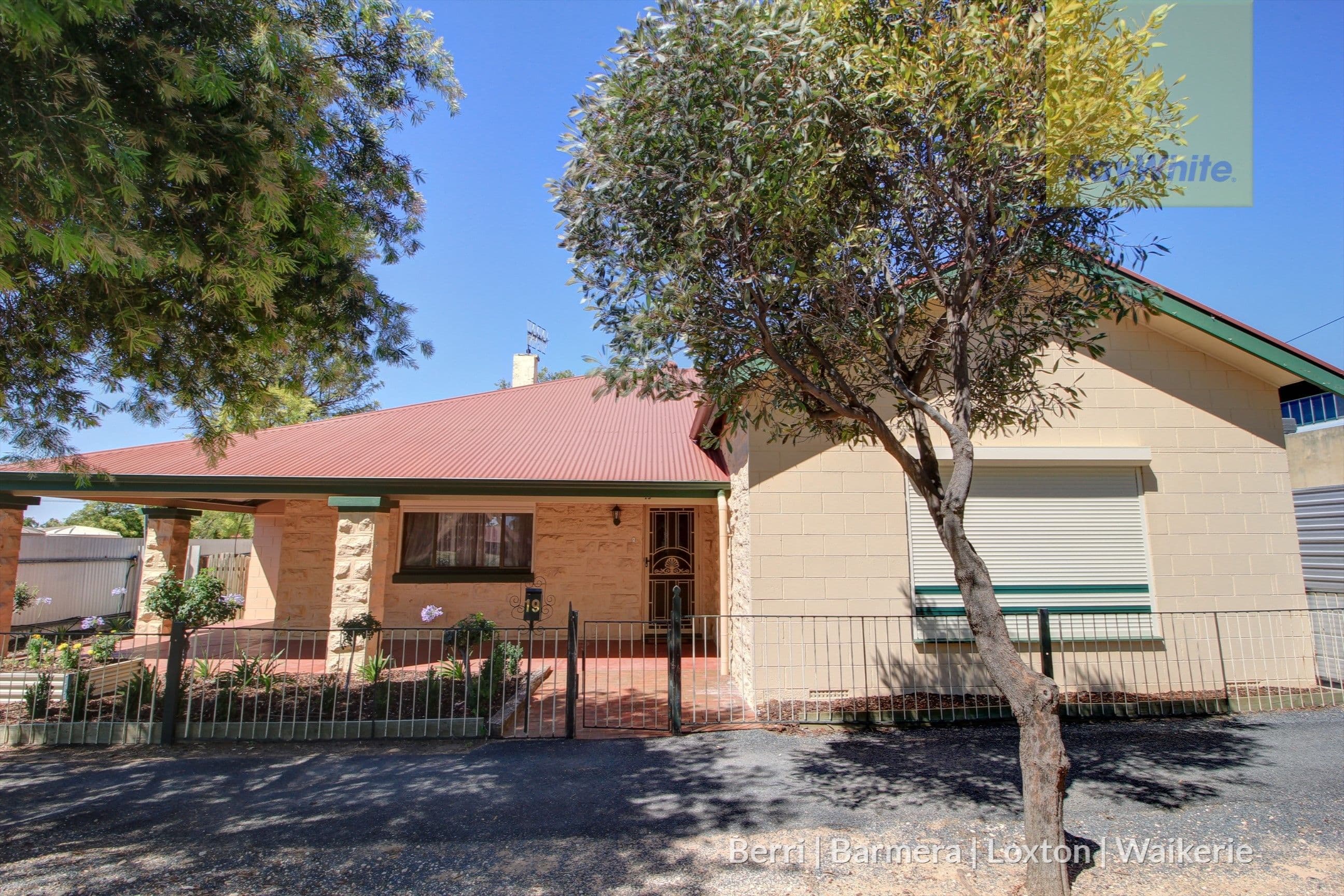 19 Sturt Street, Barmera SA 5345, Barmera - Image 1