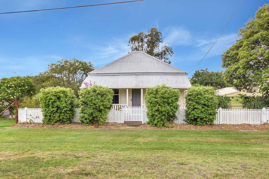 21 Pelican Street, North Ipswich QLD 4305, North Ipswich - Thumbnail 4