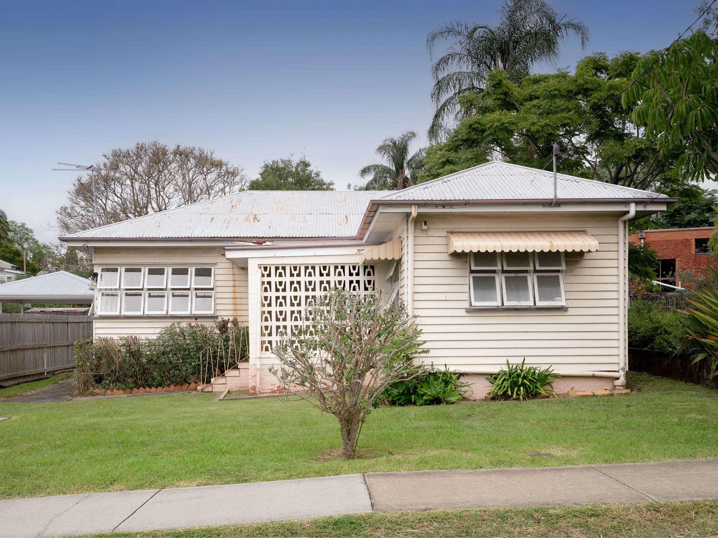 1 Bridson Avenue, East Ipswich QLD 4305, East Ipswich - Thumbnail 3