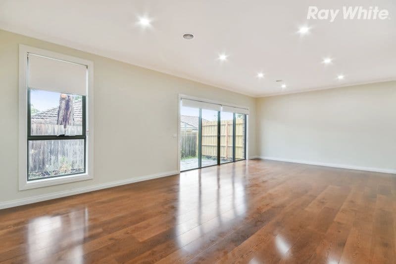 8 Wendover Avenue, Bayswater North VIC 3153, Bayswater North - Thumbnail 2