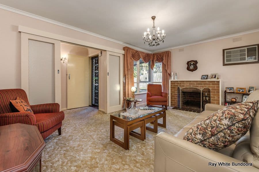 25 Sharpes Road, WATSONIA VIC 3087, Watsonia North - Thumbnail 2