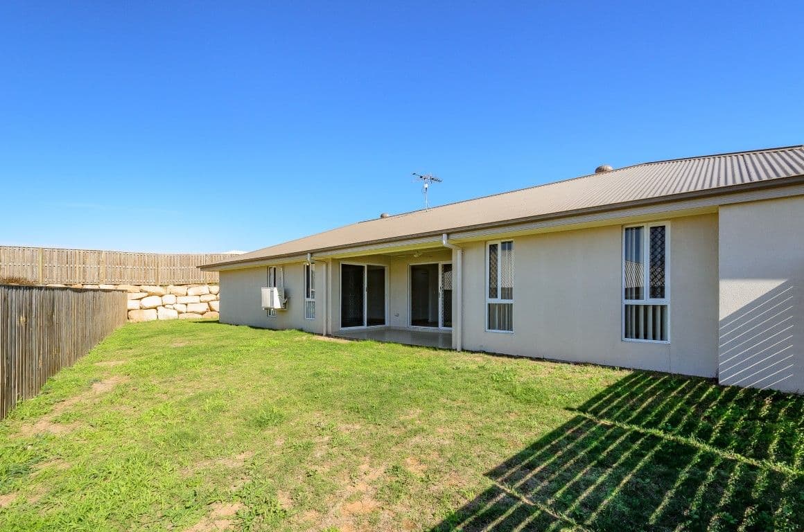 16 Clover Crescent, Boyne Island QLD 4680, Boyne Island - Thumbnail 8