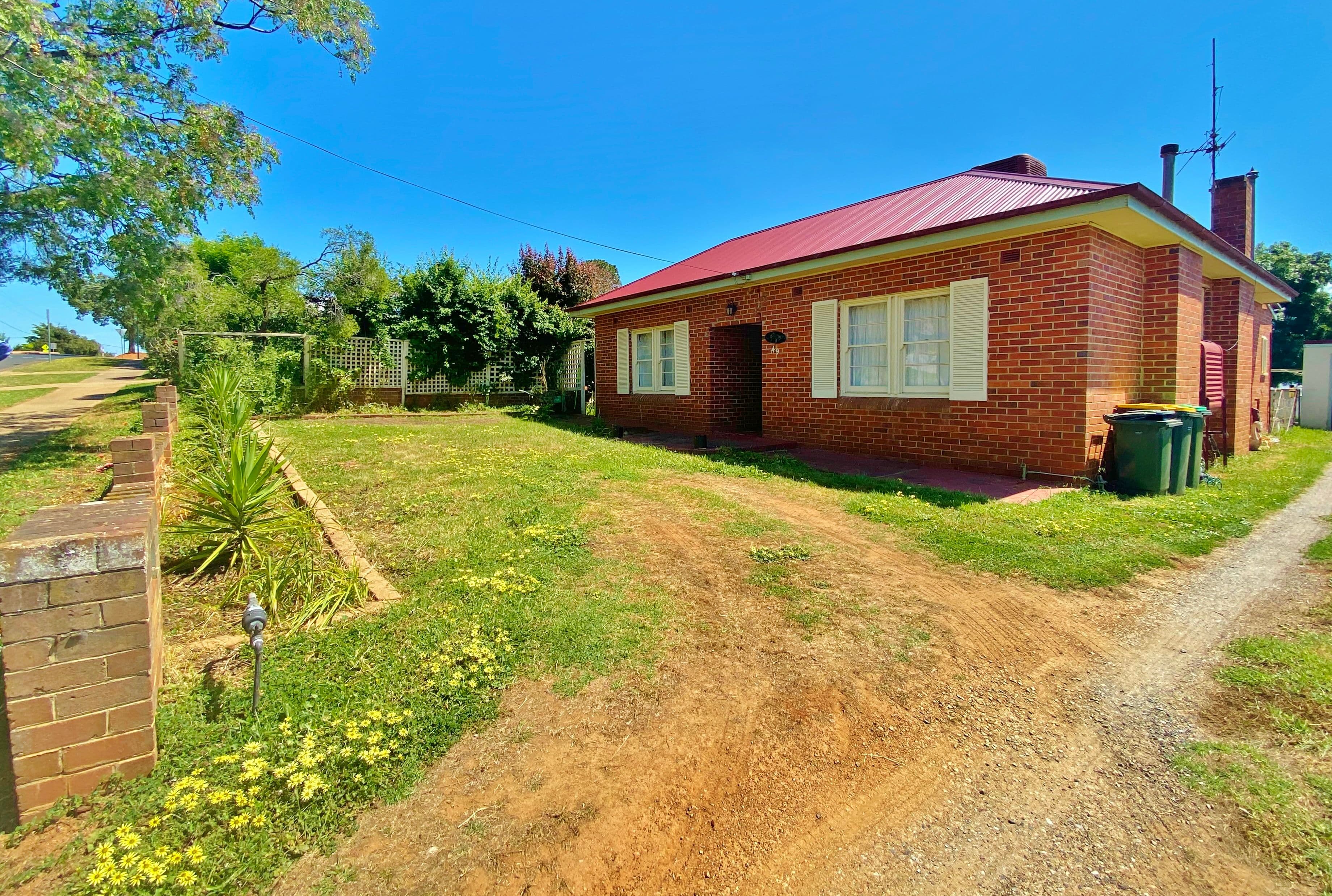 49 Allanan Street, Young NSW 2594, Young - Thumbnail 2
