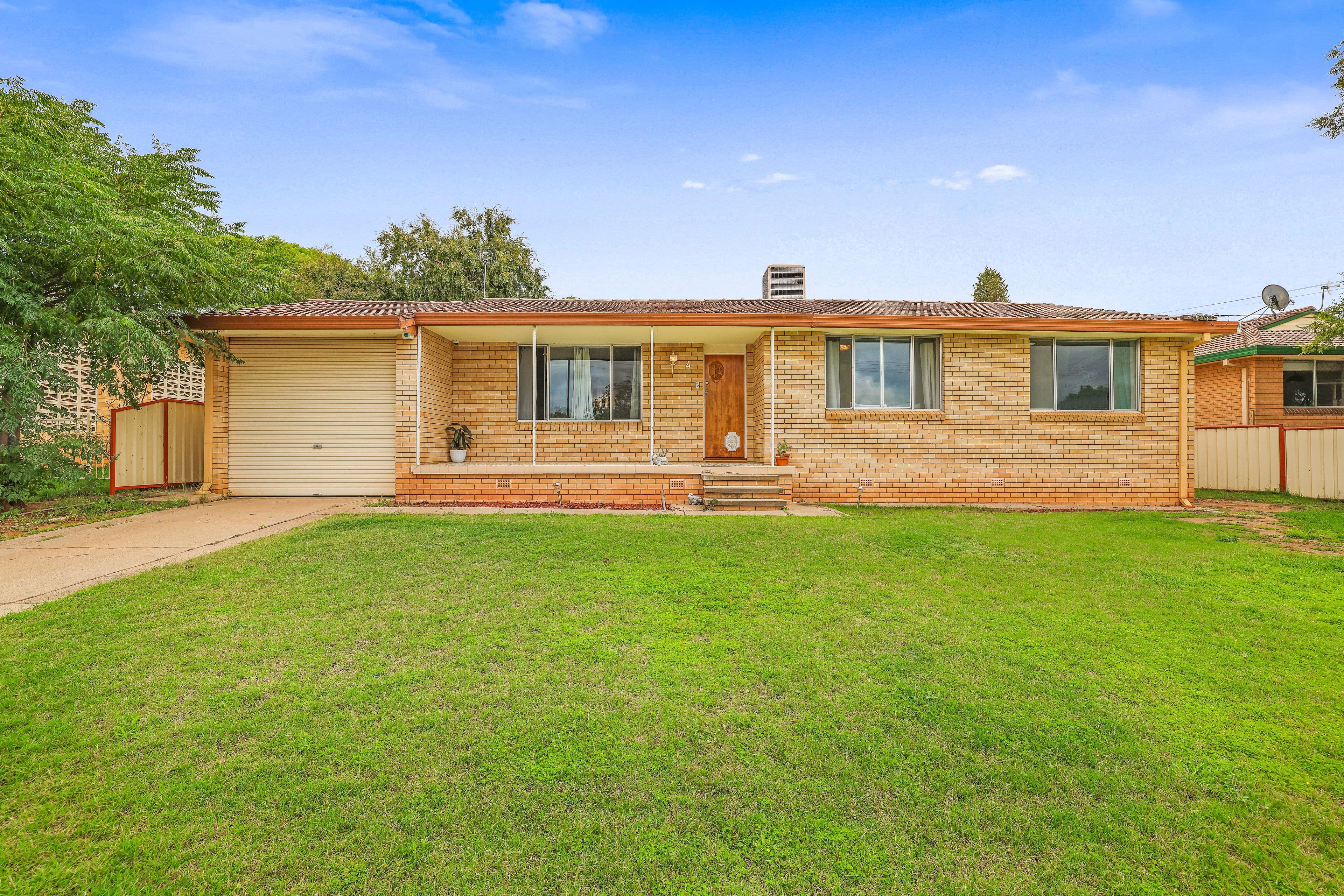 4 Doonba Street, Tamworth NSW 2340, Tamworth - Image 1