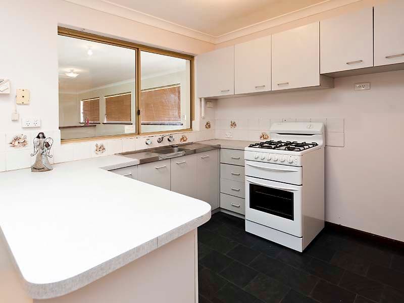 62 Balfour Street, HUNTINGDALE WA 6110, Huntingdale - Thumbnail 3