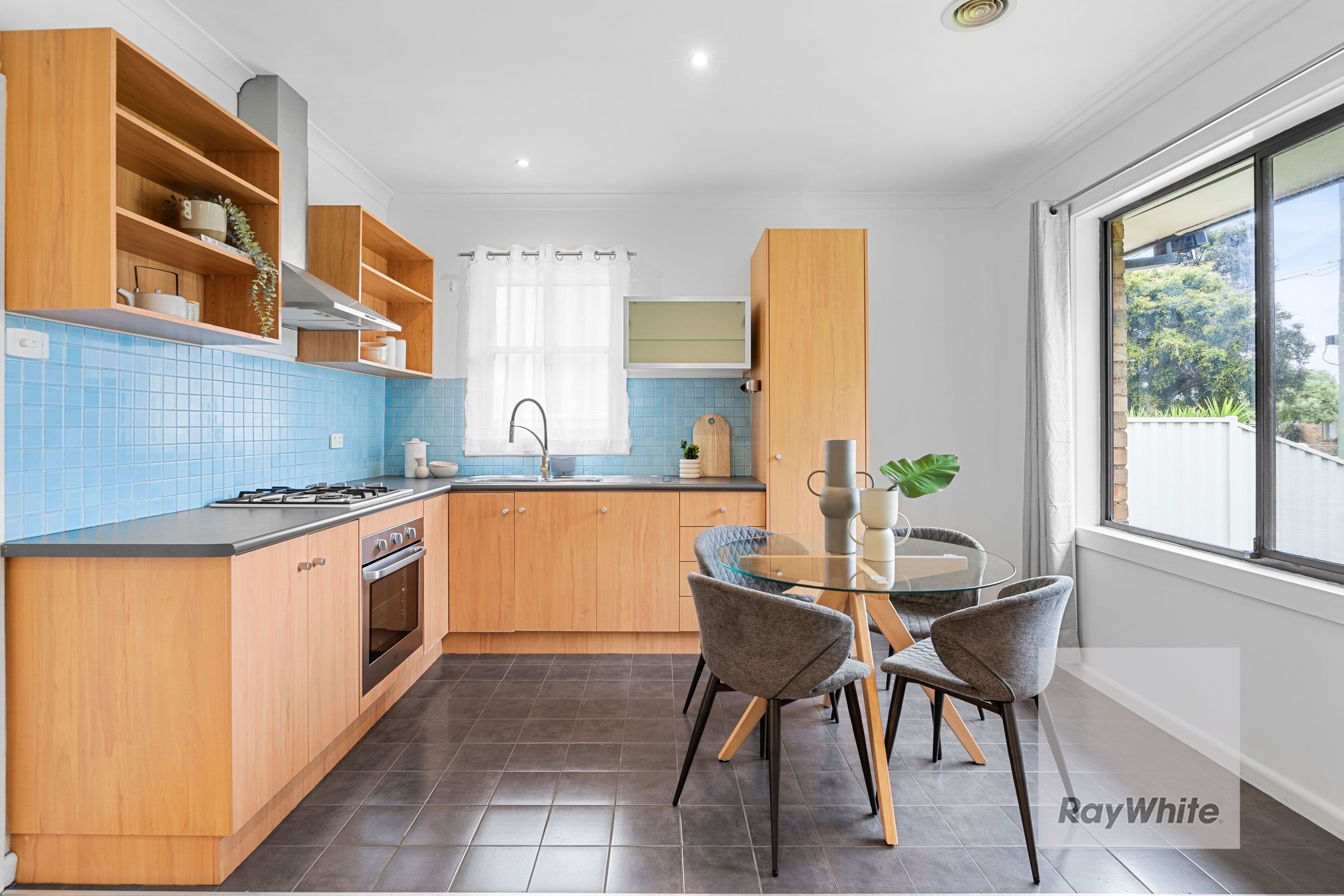 22 Winter Crescent, Reservoir VIC 3073, Reservoir - Thumbnail 4
