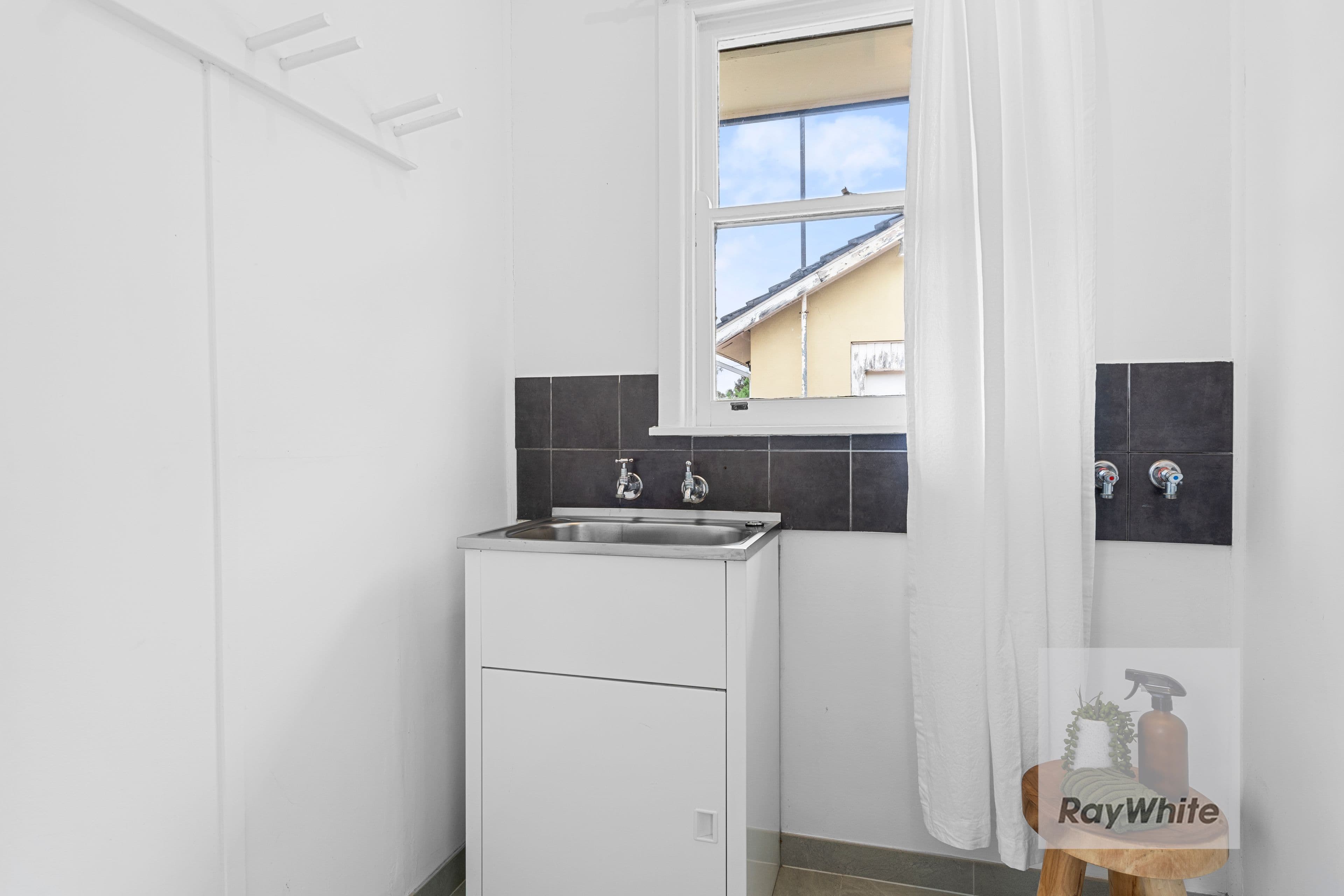 22 Winter Crescent, Reservoir VIC 3073, Reservoir - Thumbnail 8
