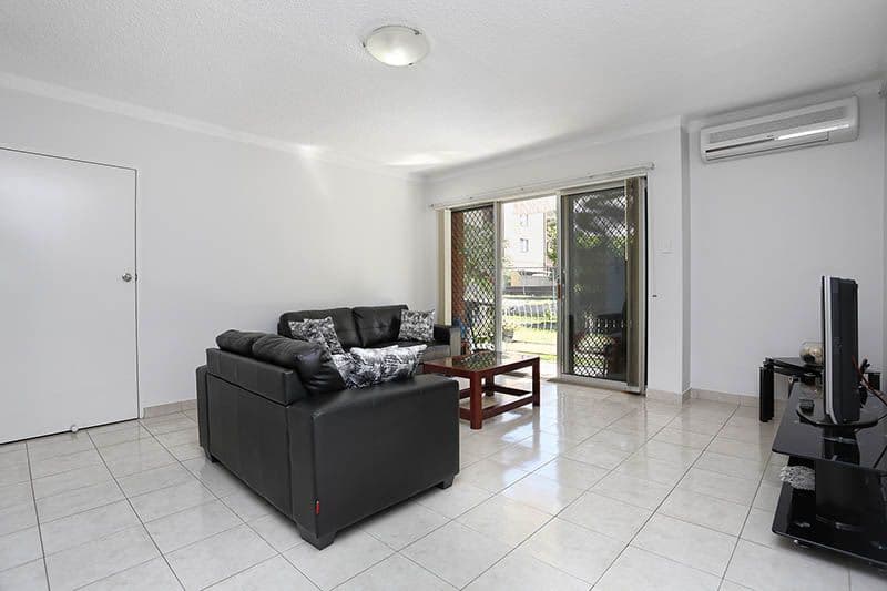 31 Railway Parade, Fairfield - Thumbnail 2