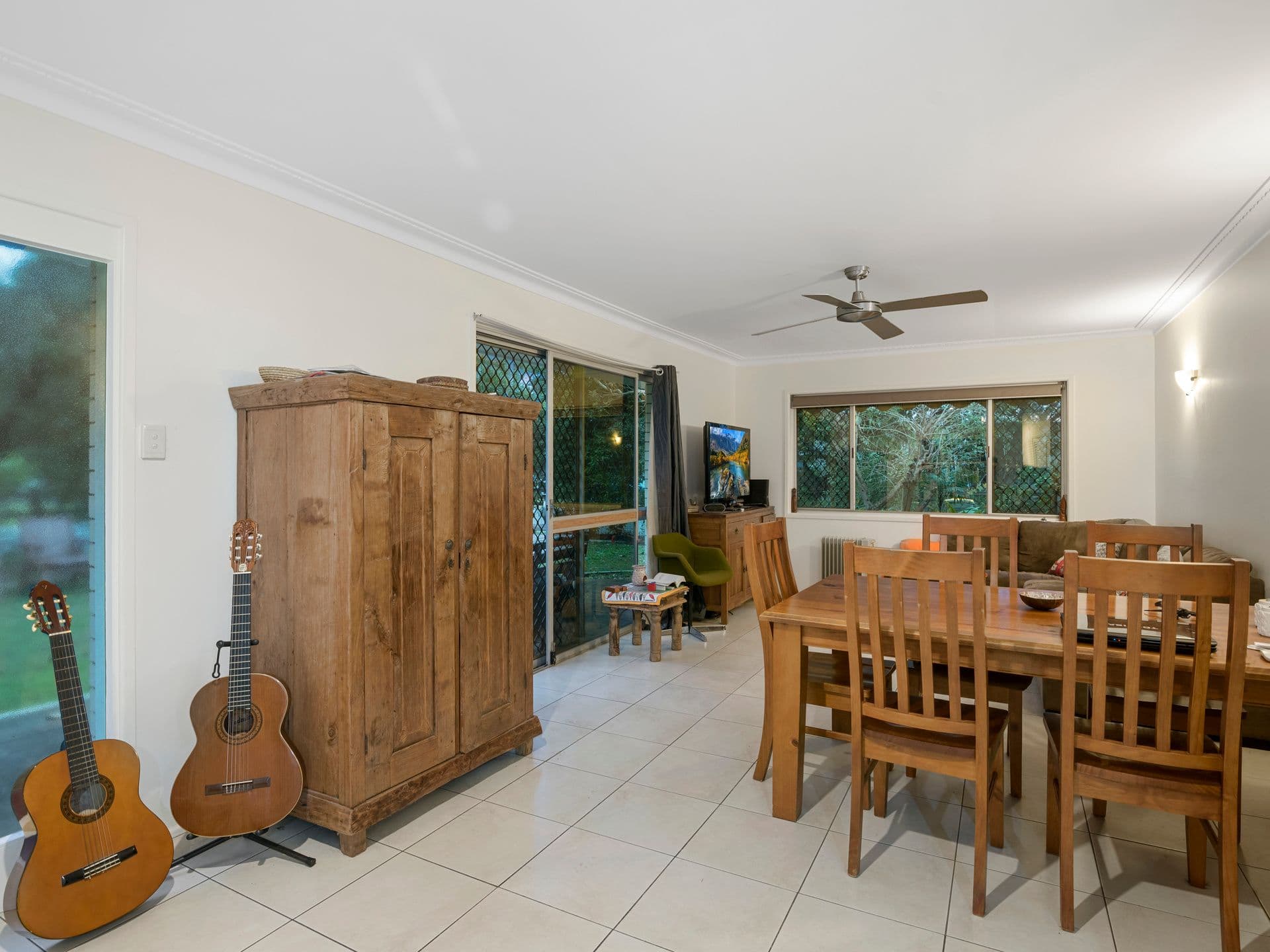 19 Cairns Avenue, Palm Beach QLD 4221, Palm Beach - Thumbnail 3