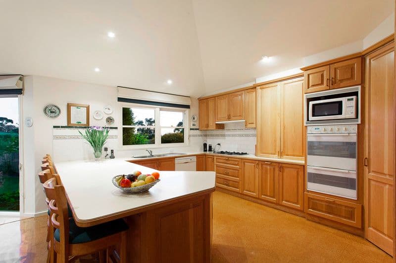 29 Belvedere Avenue, WHEELERS HILL VIC 3150, Wheelers Hill - Thumbnail 2