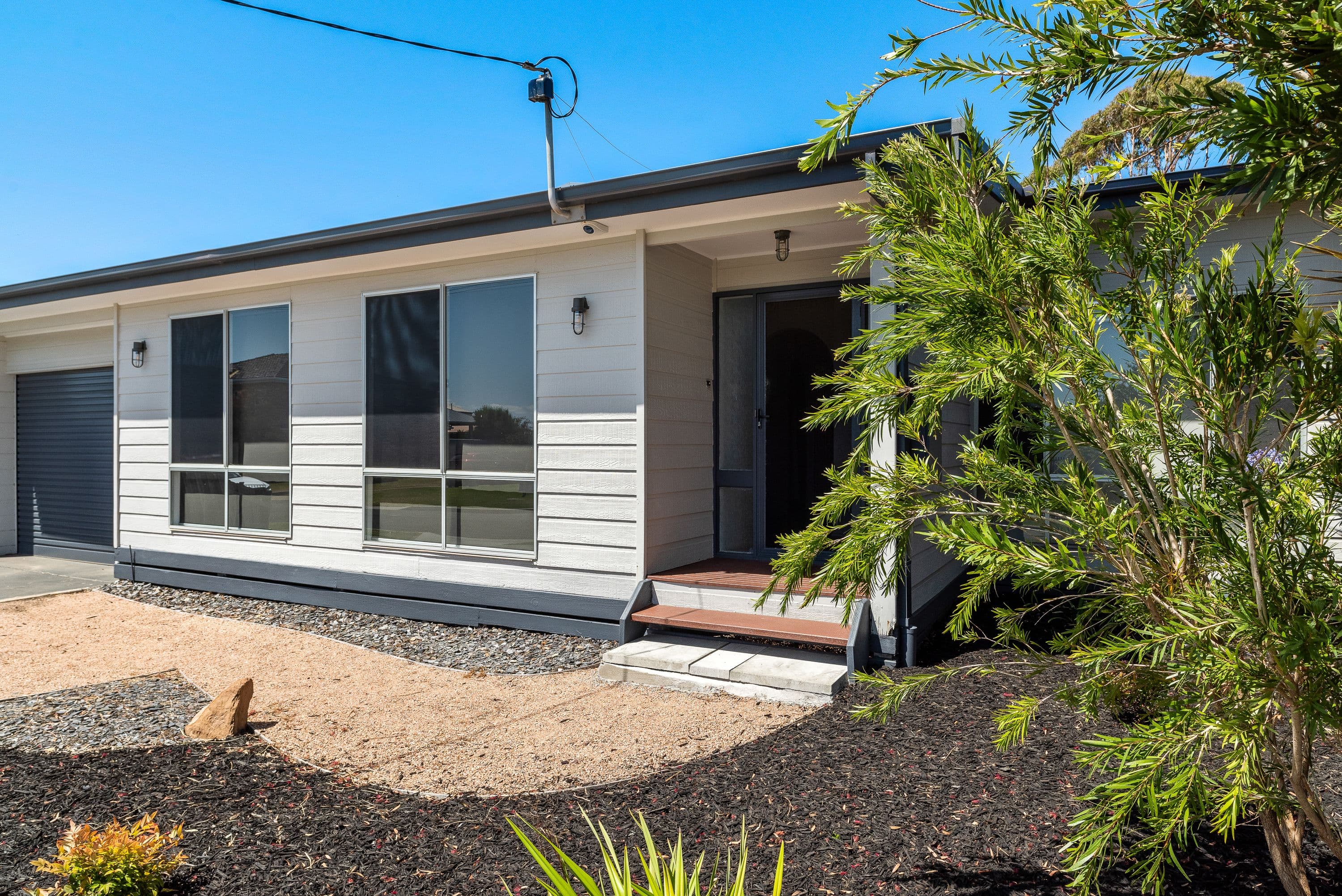 13 Genesta Street, Cowes VIC 3922, Cowes - Thumbnail 2