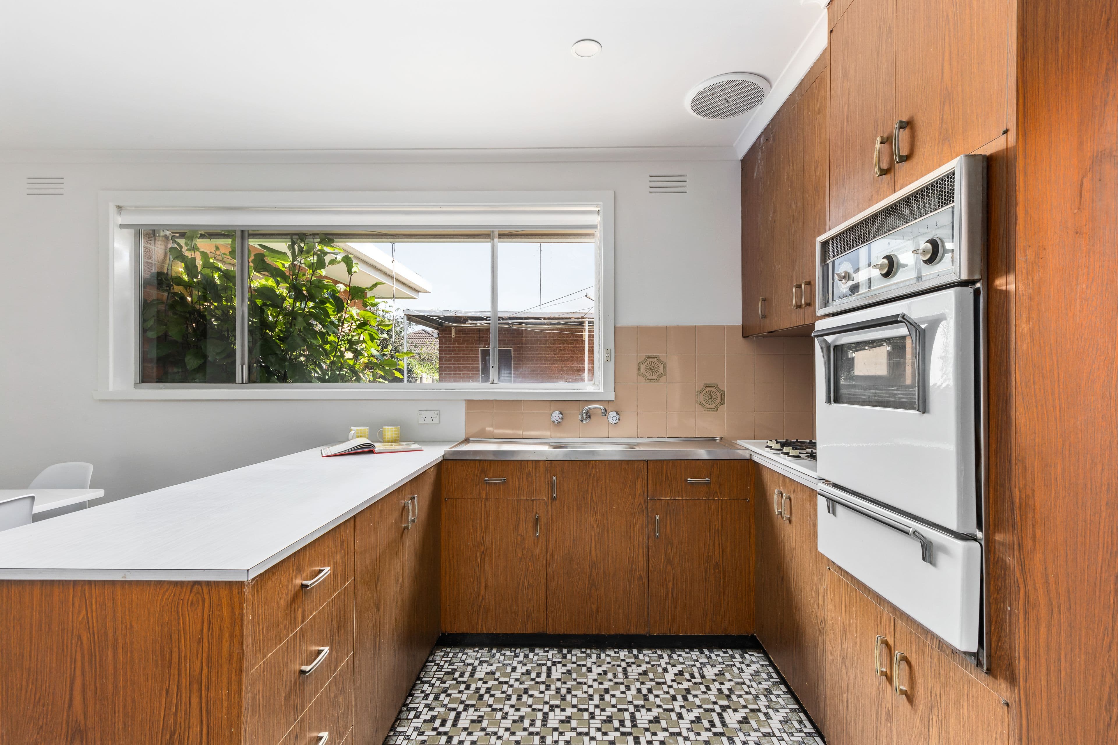 31 Maidstone Street, Altona VIC 3018, Altona - Thumbnail 4