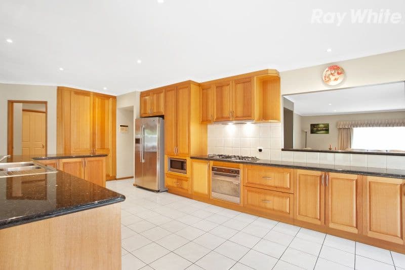 74 Jenola Parade, Wantirna South VIC 3152, Wantirna South - Thumbnail 3