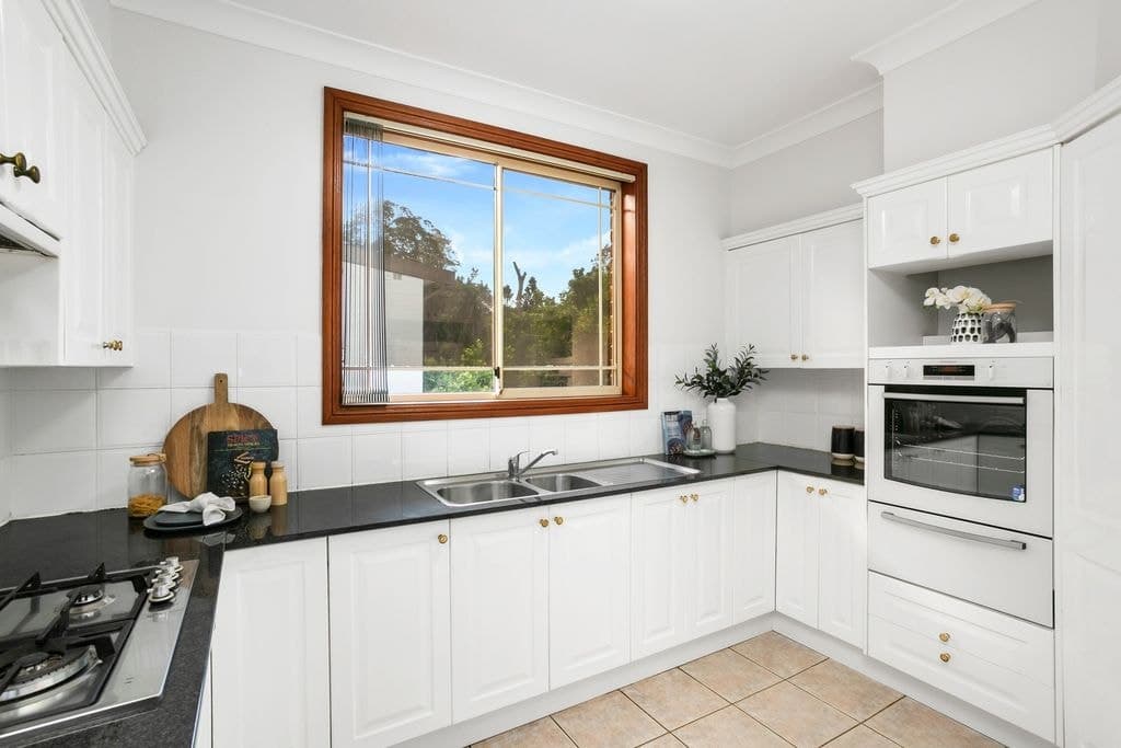 37C Lakeside Road, Eastwood - Thumbnail 2